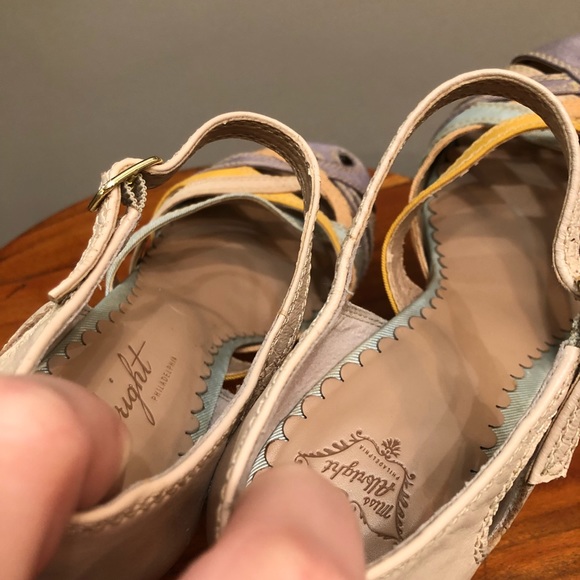 Miss Albright Size 8 retro strappy heels - Picture 11 of 16